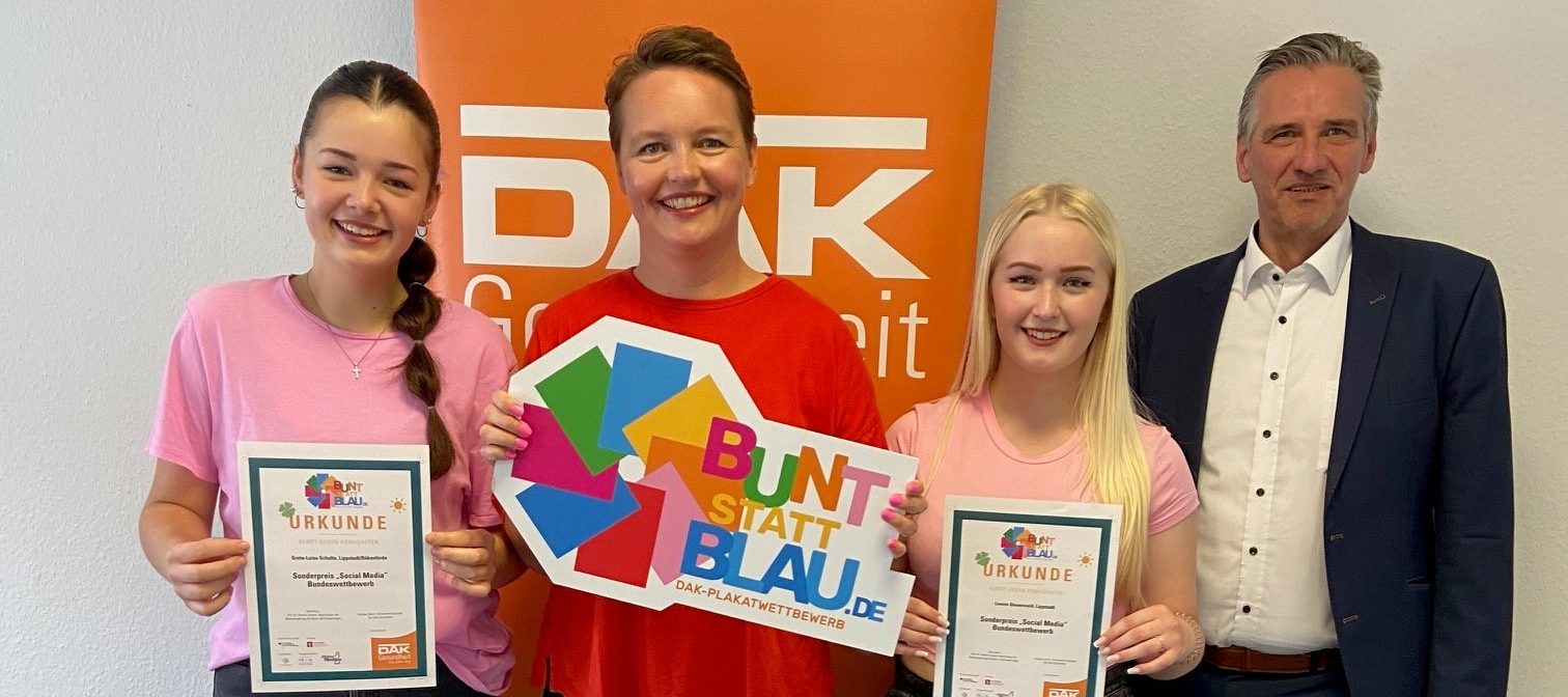 Schülerinnen der Q1 gewinnen Sonderpreis bei Bundeswettbewerb „bunt statt blau“