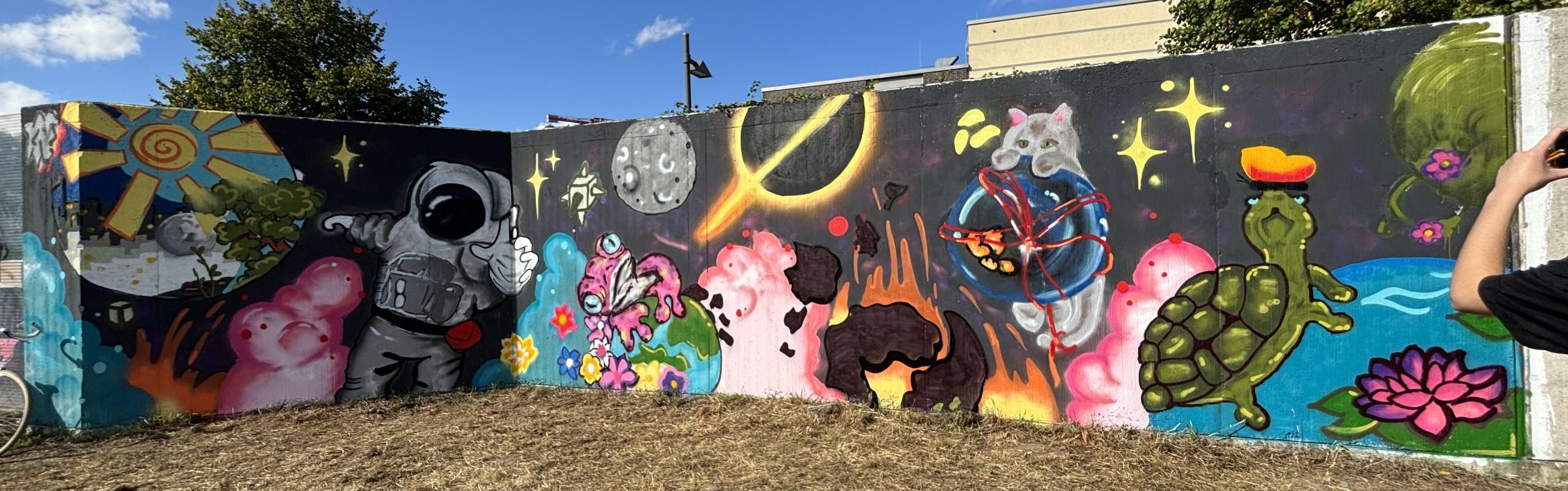 Kunst-Leistungskurs gestaltet Graffiti-Wand in Lippstadt